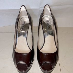 MICHAEL by MICHAEL KORS - chocolate platform peep toe pump